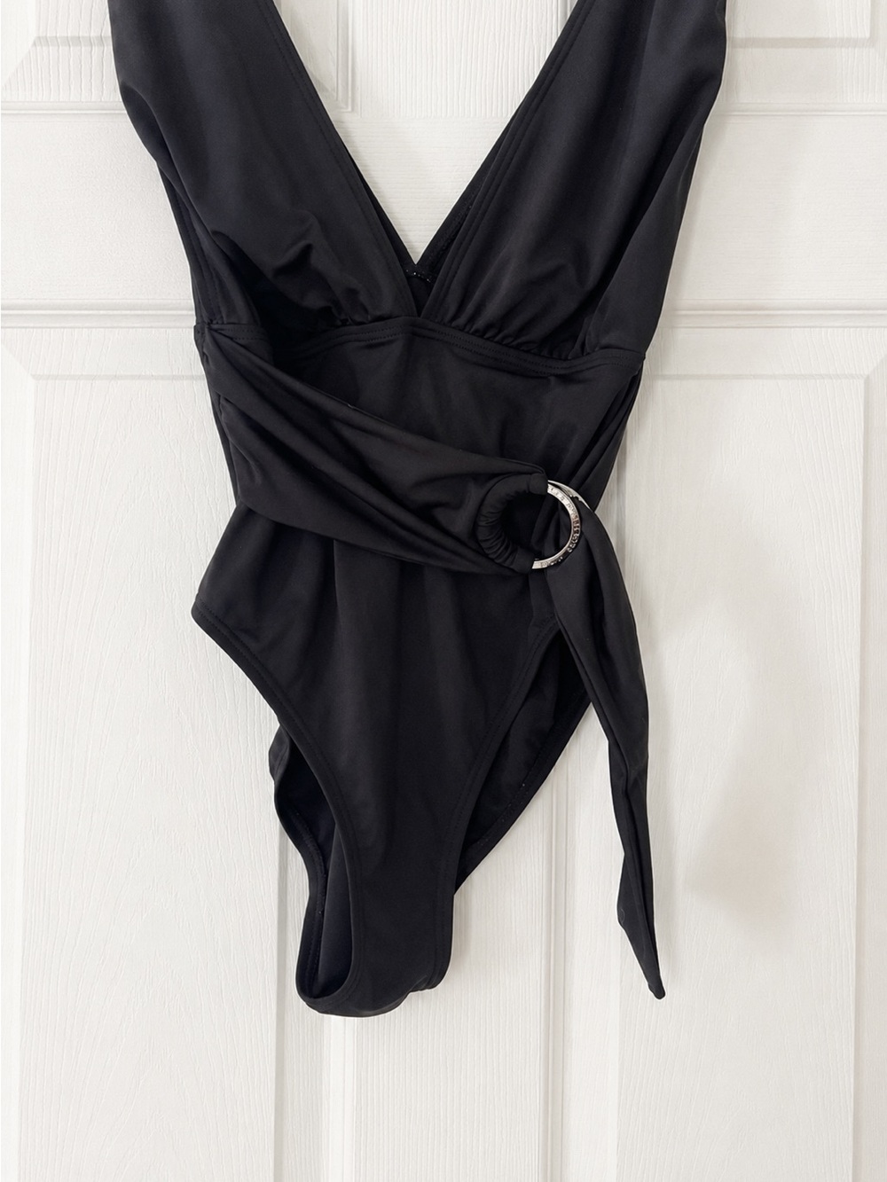 Michael Kors Black One-Piece Swimsuit with V-Neck buckle Summer Chic 8 resort